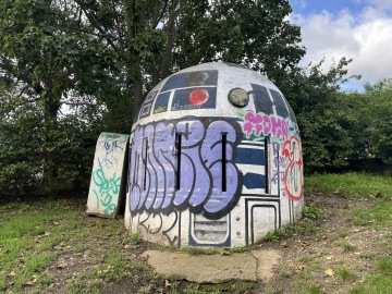 Slavné odvětrání krytu Folimanka jako robot R2D2 – technická památka zpráv BBC