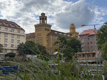 Ukázka z audiovýletu Audioturistky – trasa za kubismem přes Vinohrady a Žižkov